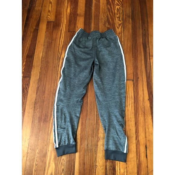 Adidas Gray Youth Large 14-16 sweatpants in good condition - Picture 4 of 5